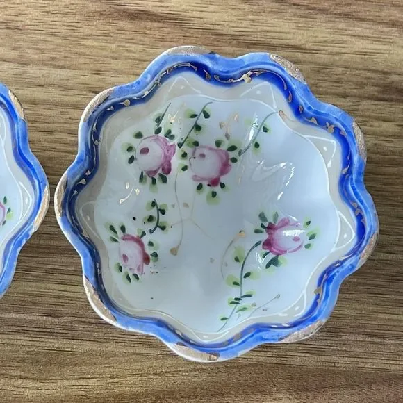 Lot Of 2 Vintage Japan Sm. Porcelain Hand Painted Ornate Footed Bowls - Picture 8 of 16